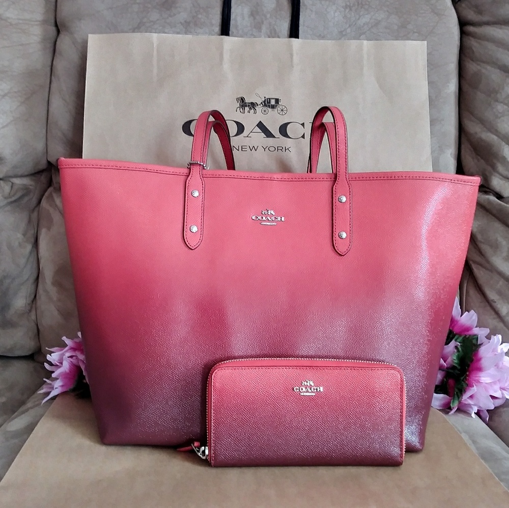 NWT Coach Ombre tote shoppers ONLY